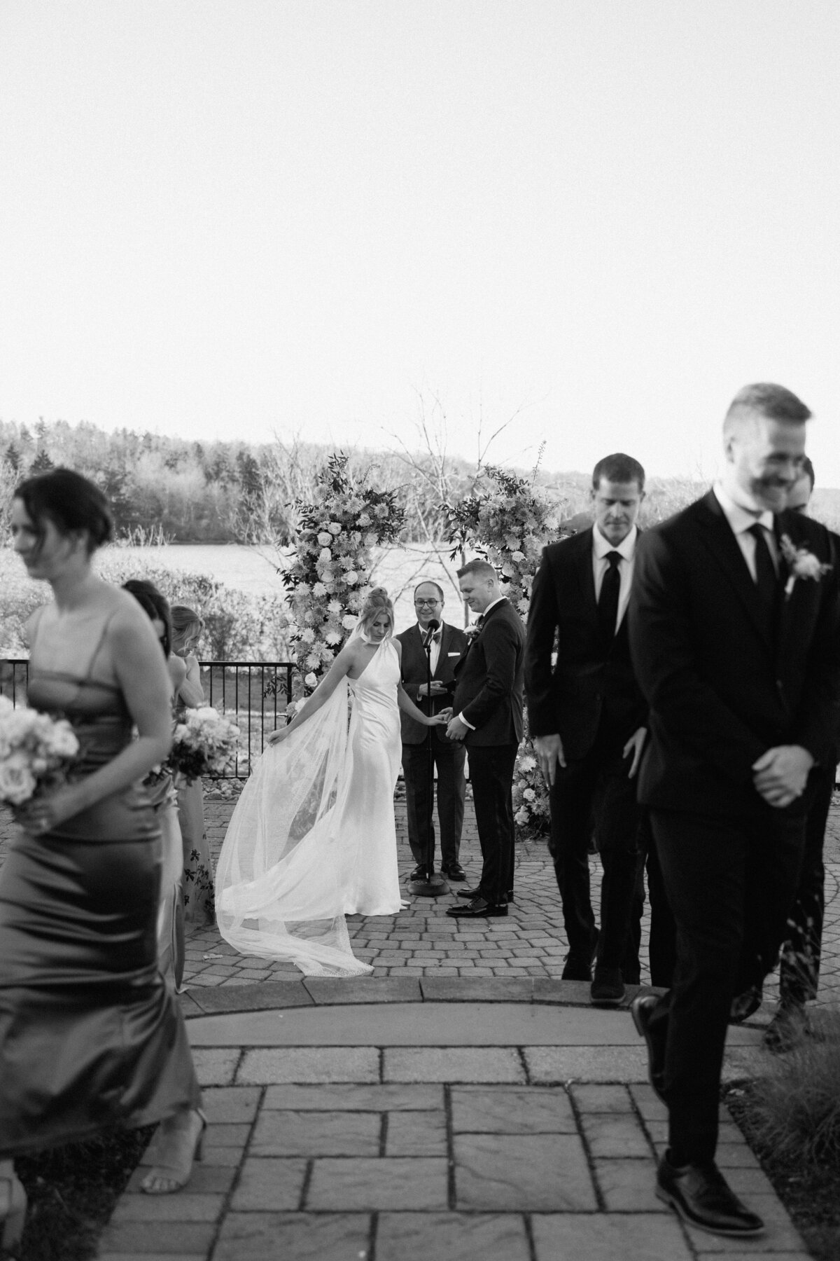 lake-house-inn-wedding-cara-marie-photography-1