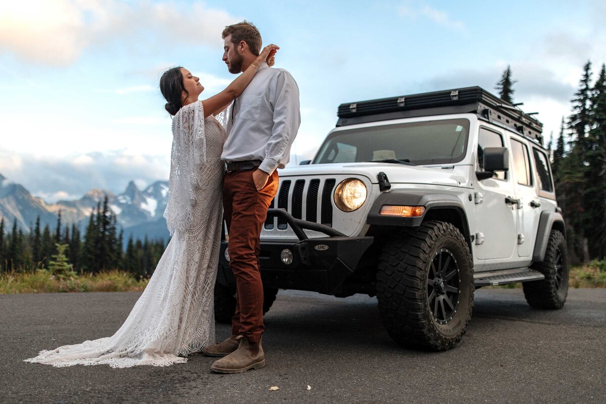 mount-rainier-elopement-adventure-offroading-hike-view-177