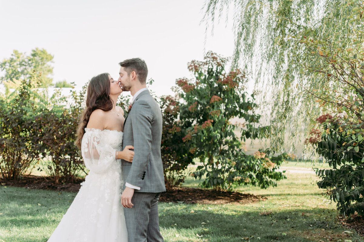 Private vows at Heritage Prairie Farms, IL