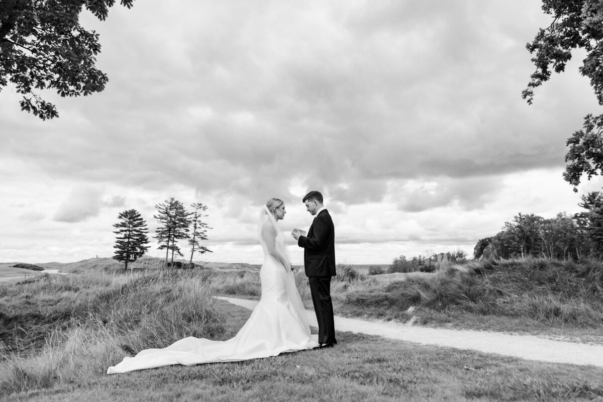 02-bride-and-groom-at-whistling-straits-golf-course