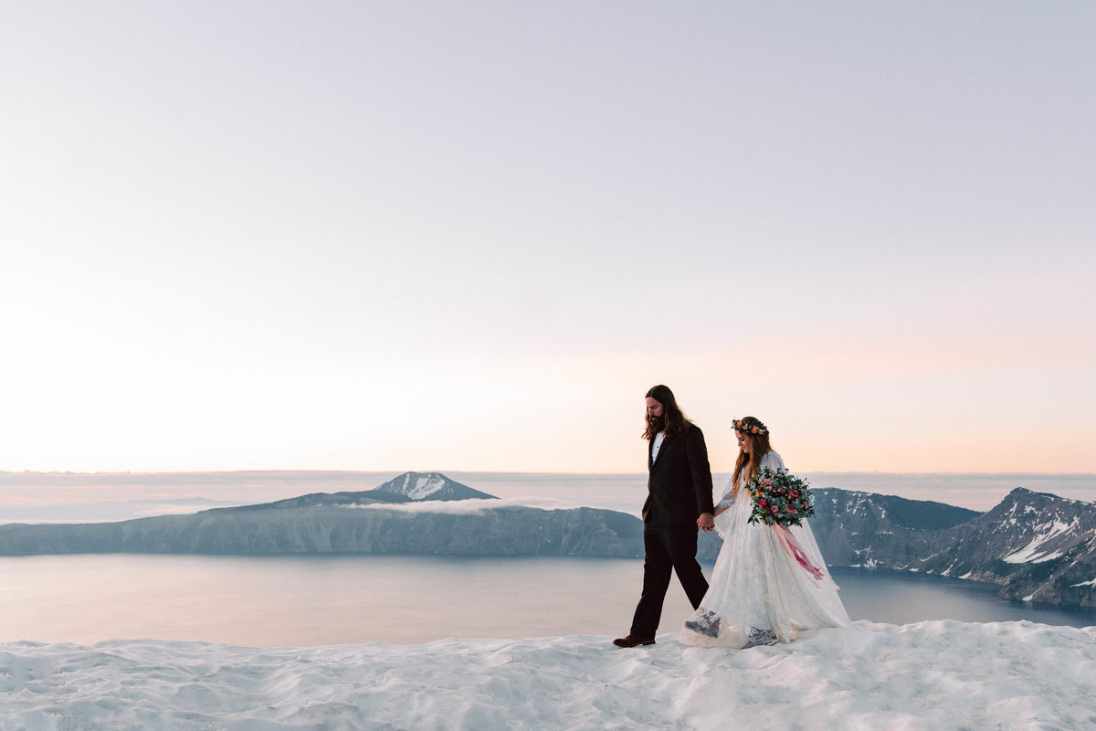 Amanda+David_Crater_Lake_National_Park_Elopement_Oregon-1