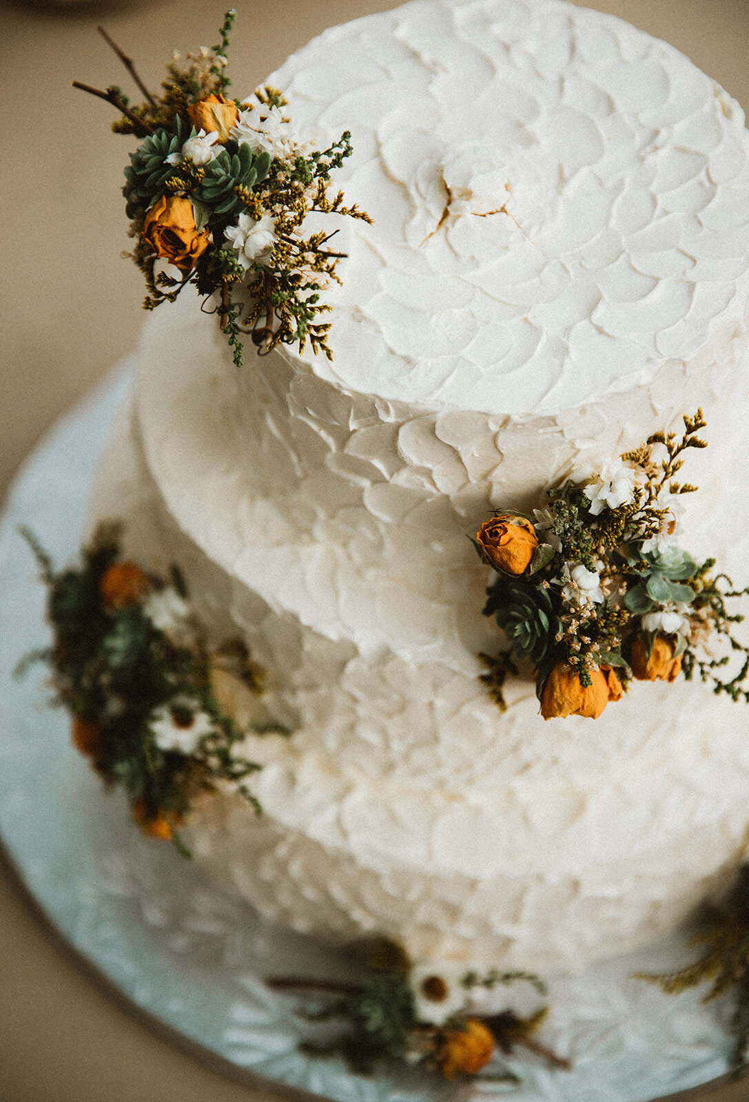 minimalist succulent wedding cake