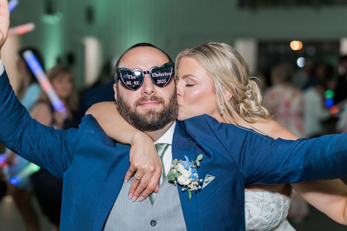 danielleandaaronsfarmhouseweddingkristinnicholephotography90