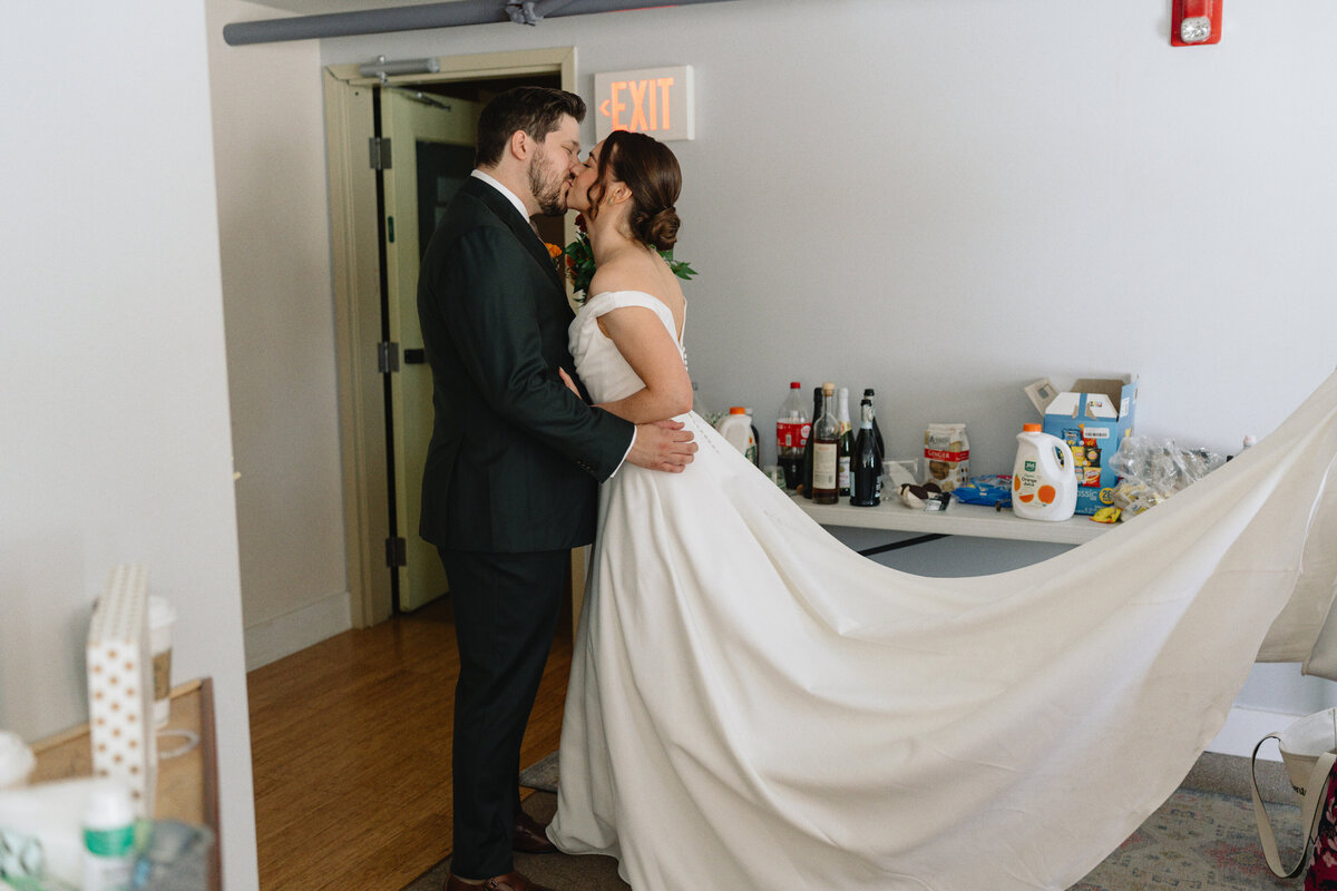 DannySaraWeddingPreviews-0033