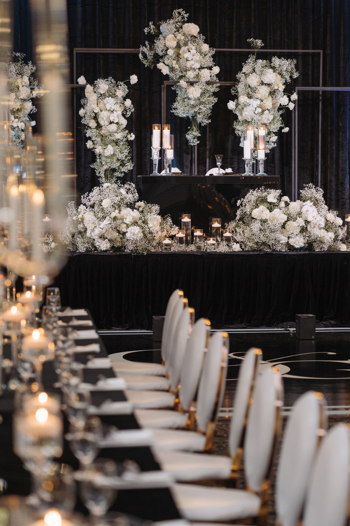 black-white-babysbreath-wedding-reception-sweetheart-table-candles