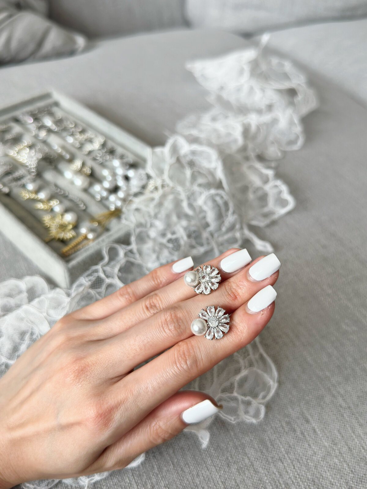 Luxurious bridal jewelry set combining elegance and sparkle
