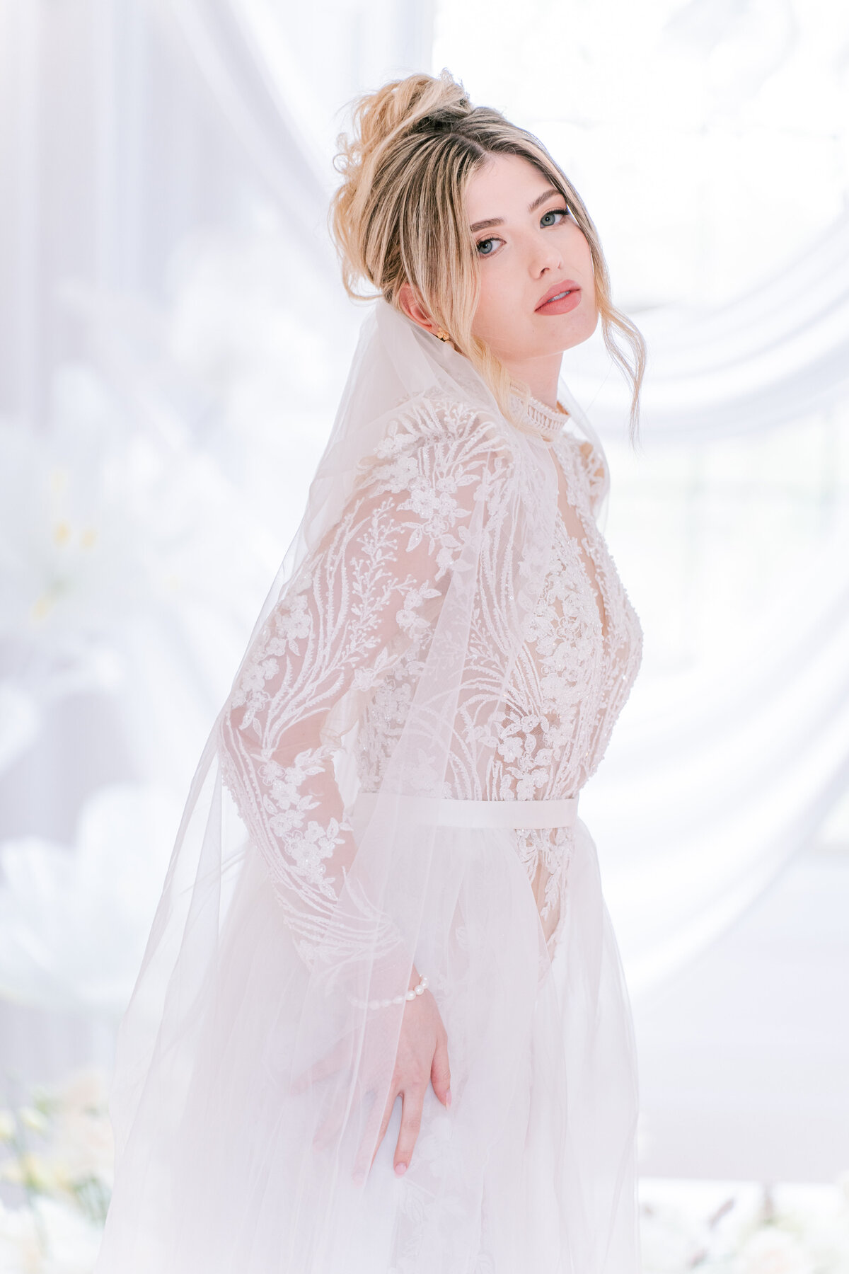 0031 Luxury Floral Wedding Editorial_Strathmere_Canada_Ottawa_Photography by Emma