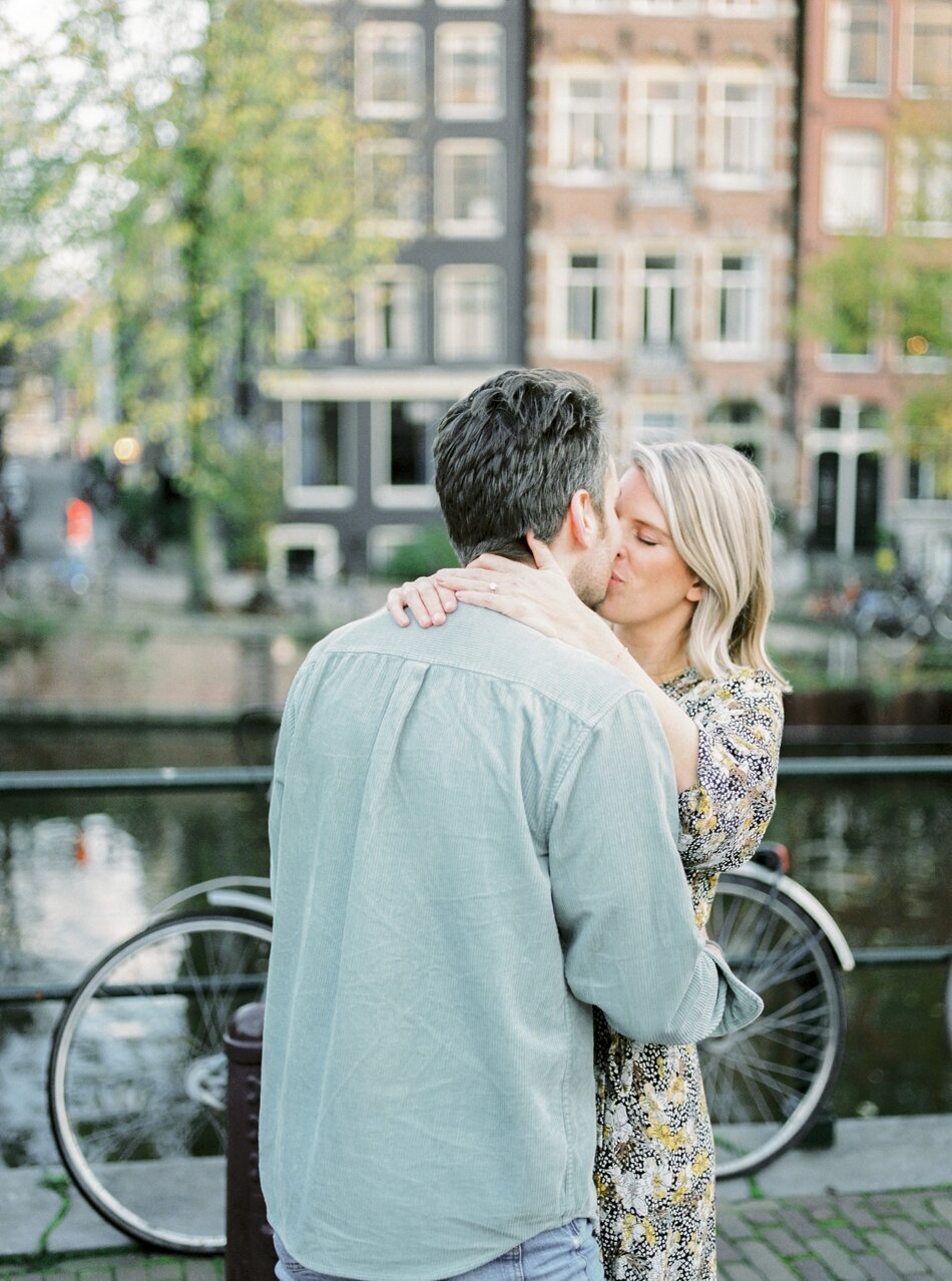 Engagement photos in Amsterdam by Fine Art Photographer Michelle Wever Photography_0030