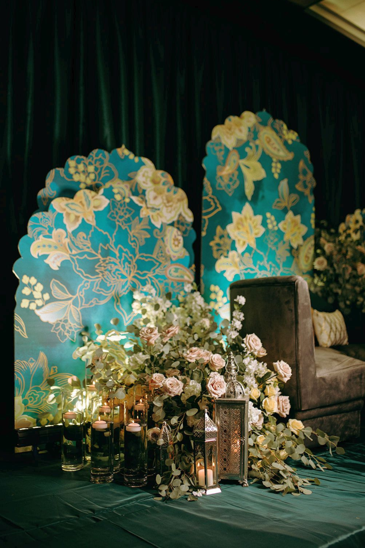 blue-teal-gold-sangeet-yellow-roses-decor-linens-backdrop