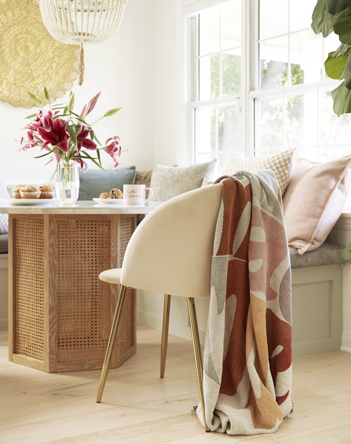 Minimal Design Kitchen Comfy Chair