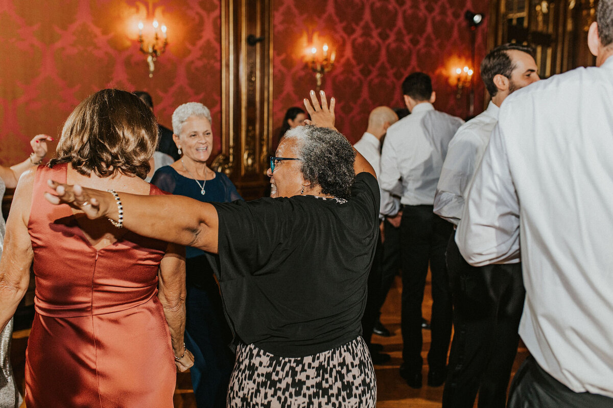WELLING-FLORES.Wedding.EngineersClub-rcptn-262