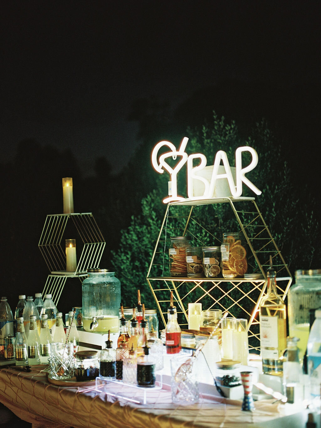 Wedding Reception Bar | Hannah Constein Photography