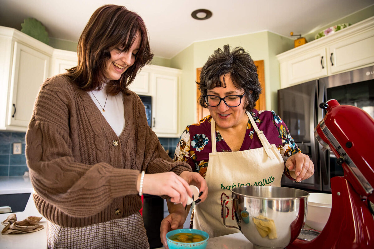 northern-kentucky-holiday-cookie-baking-grandma-and-me-session