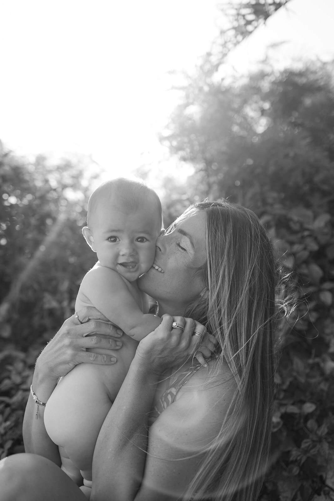 OahuBeachMotherhoodPhotos-49