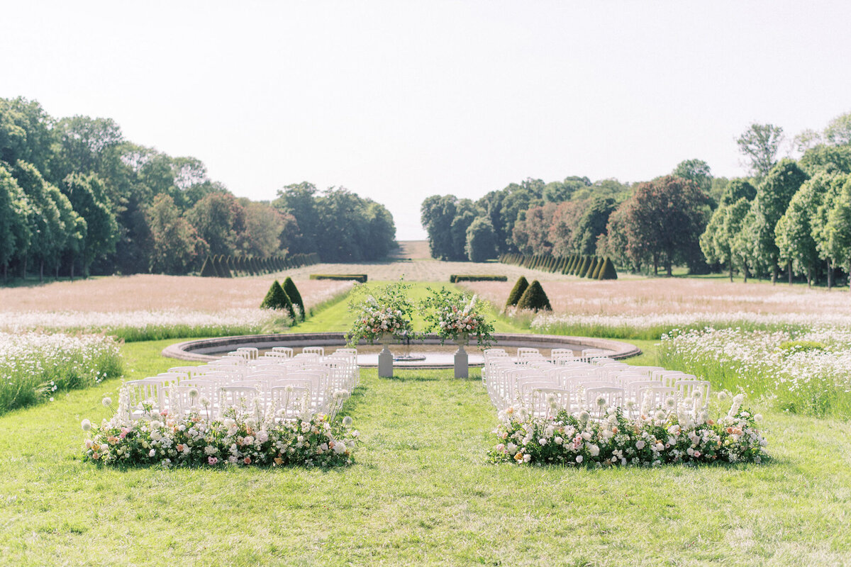 Maïlys Fortune Photography Husband Wife Wedding Weddings Photography France Switzerland Italy Timeless Dreamy Imagery Bilingual French English Destination Weddings Destination Wedding Provence French Riviera Paris Lake Como Tuscany68