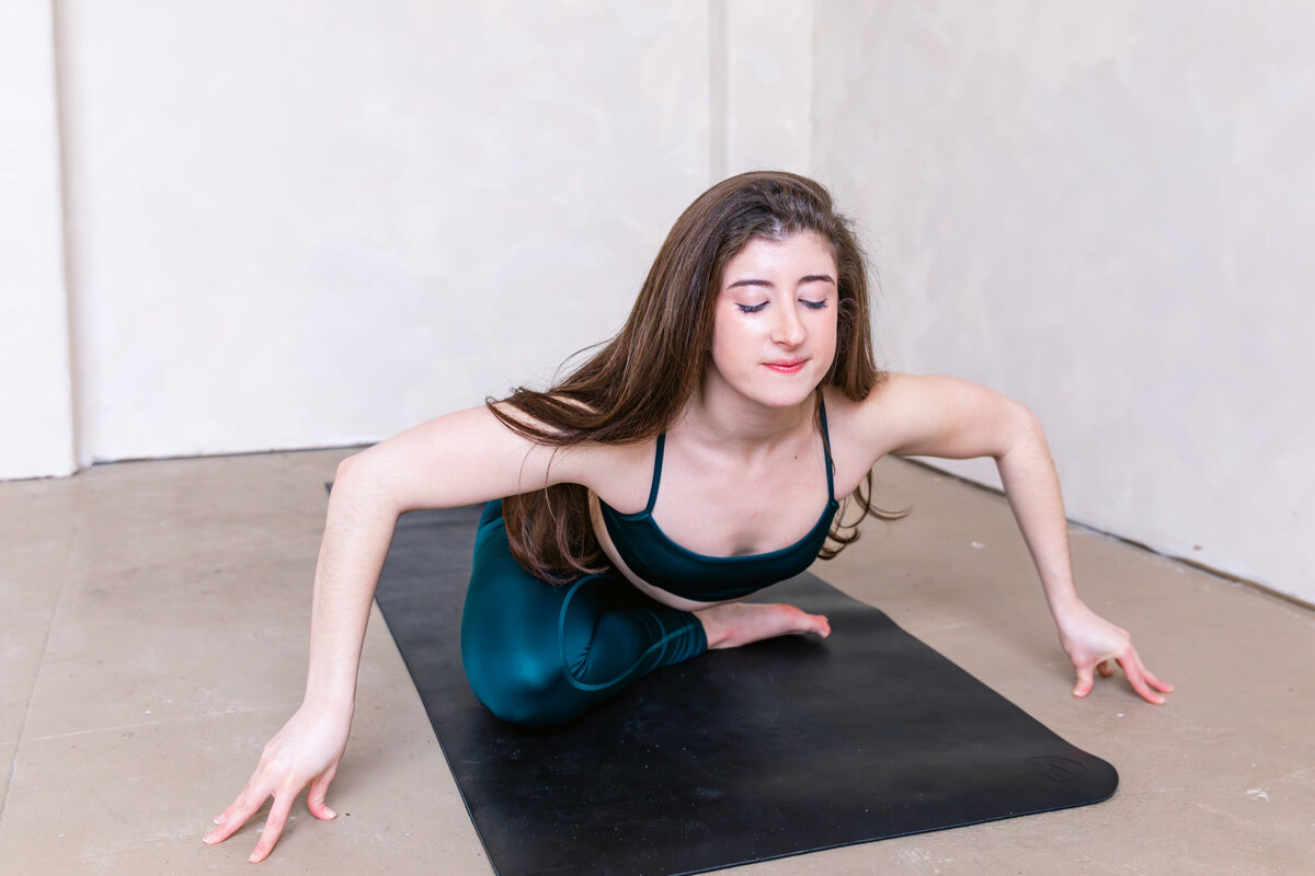 Alexa Kerner Yoga-141