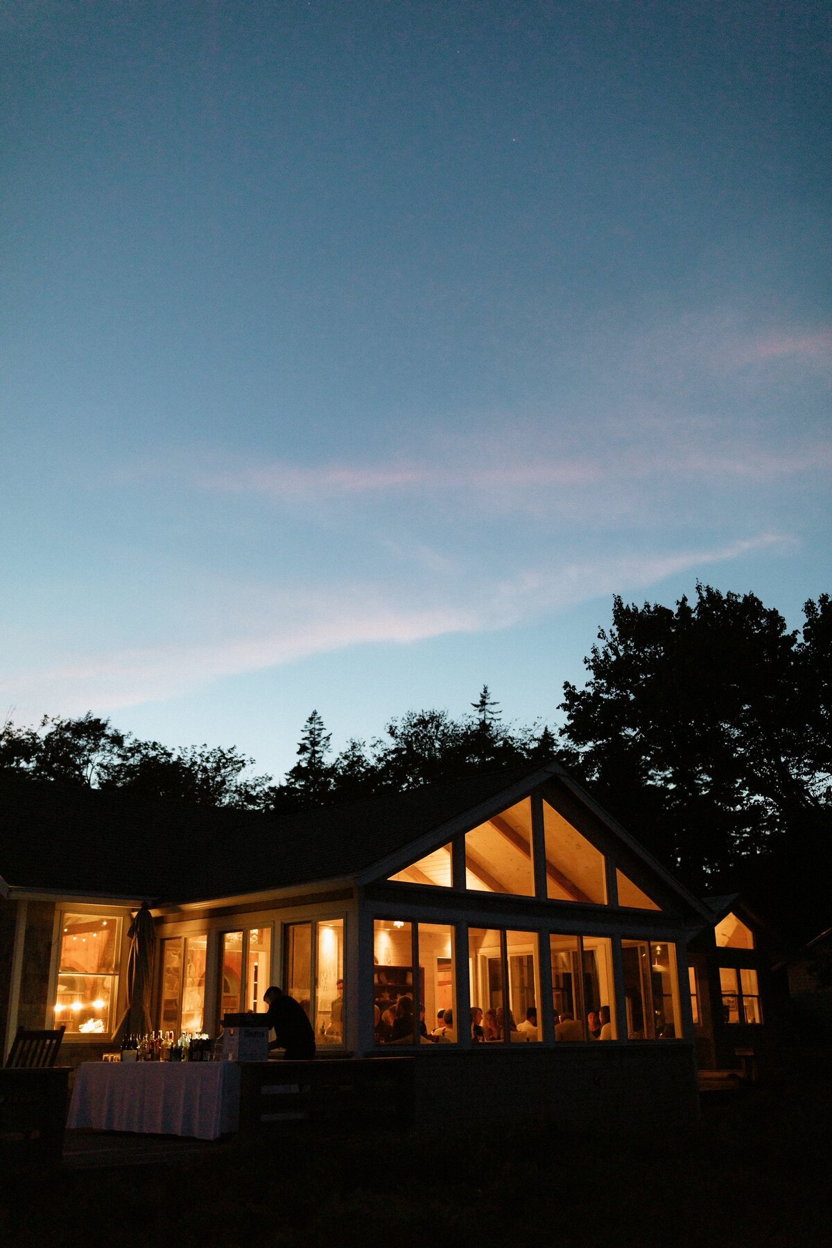 Private_Estate_Maine_Coastal_Wedding_LevKuperman_019