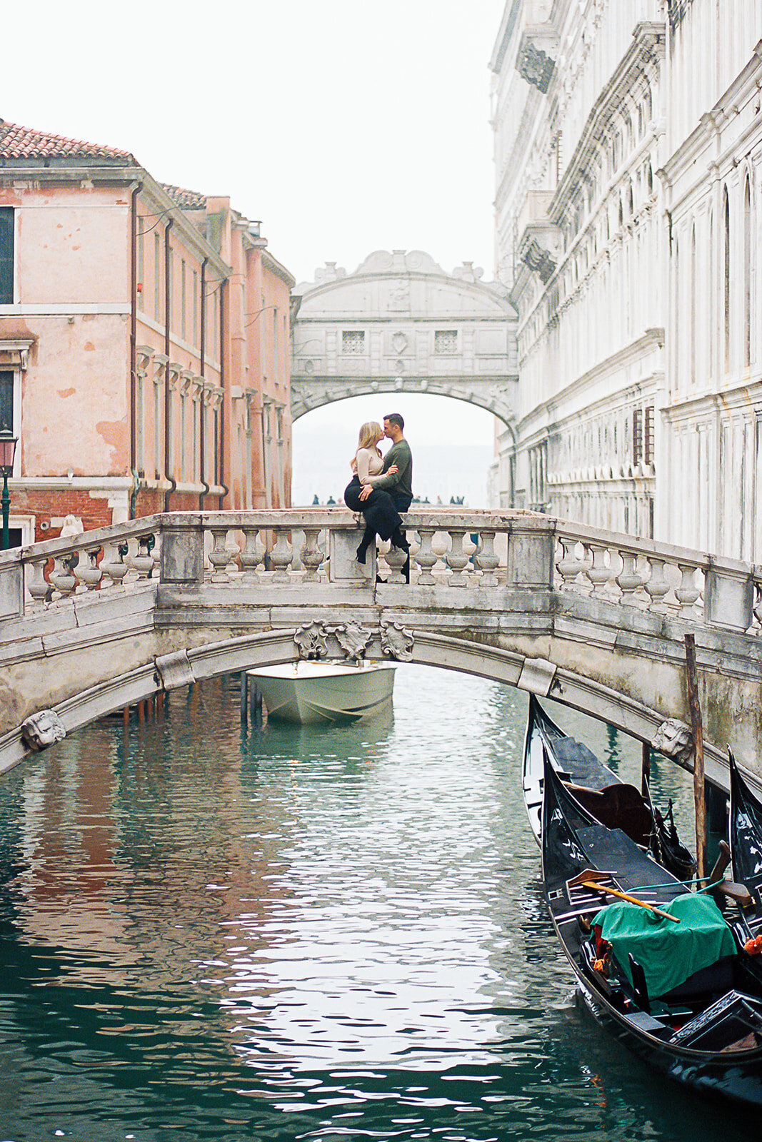venice-italy-couple-photographer-fashion-editorial15