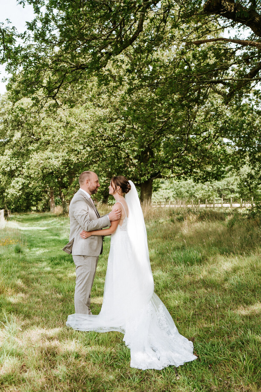 wedding-photographer-somersbury-barn-surrey-zoecphotography-buckinghamshire-15