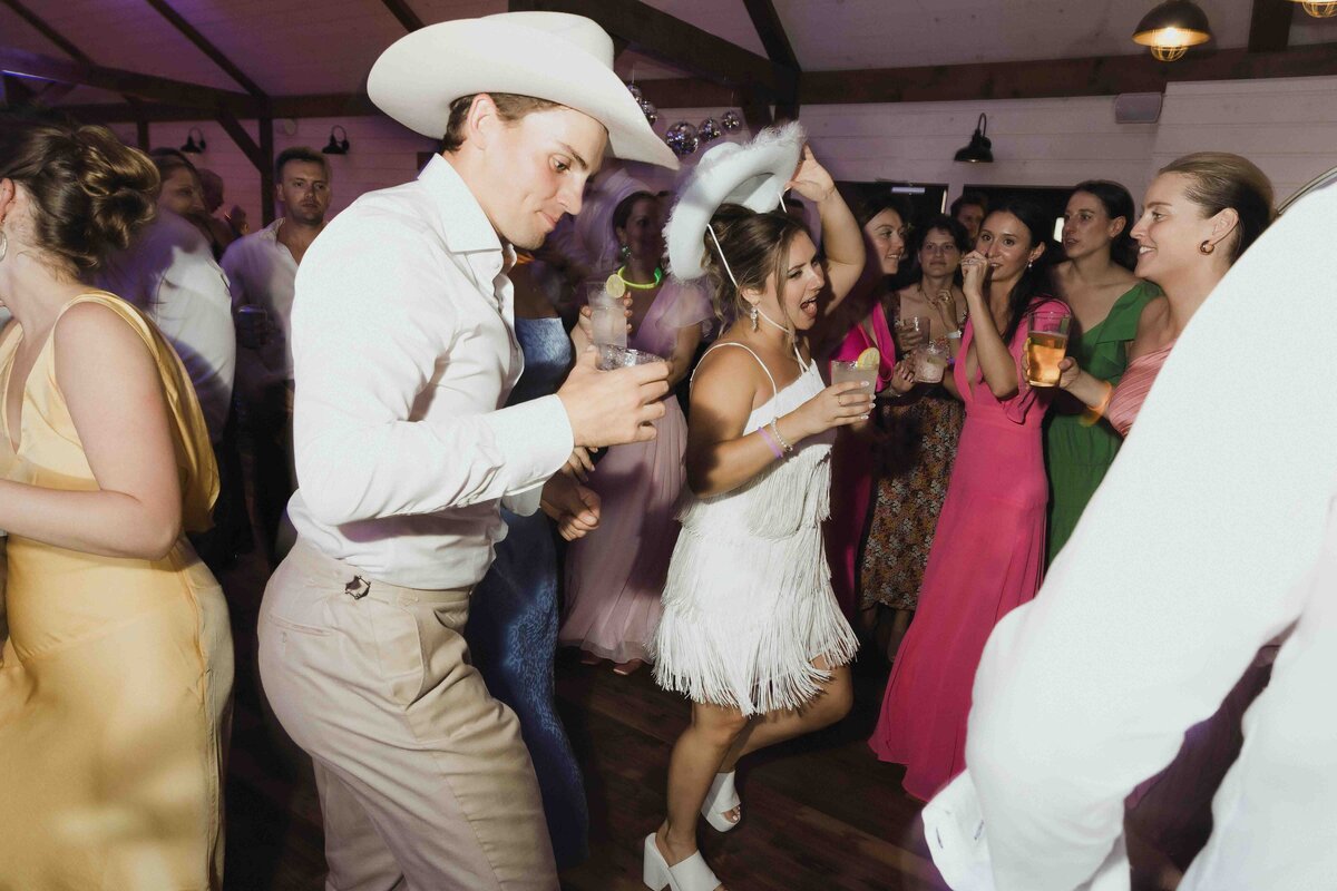 riverhouse winery wedding