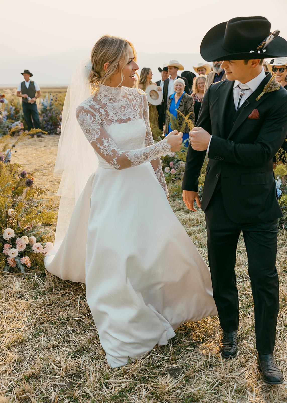 presley-gray-photo-Deerlodge-rustic-western-Montana-wedding-1346