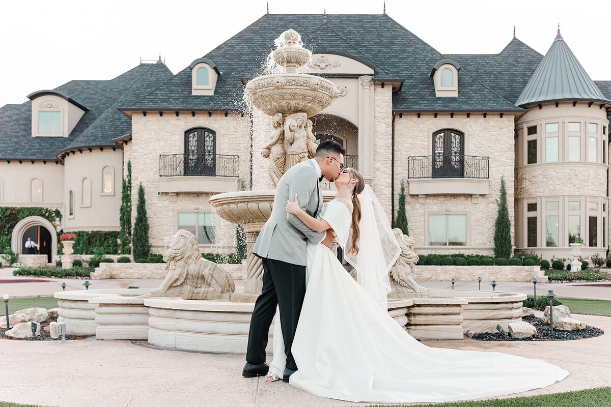 Lorena Ferraz and Gustavo Antonio Wedding _ Marissa Reib Photography _ Tulsa Wedding Photographer-838