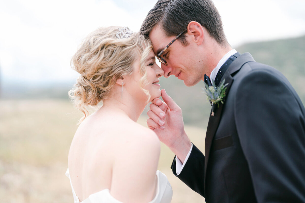 blue-sky-ranch-park-city-mountain-summer-wedding-pepper-nix-2119-0598