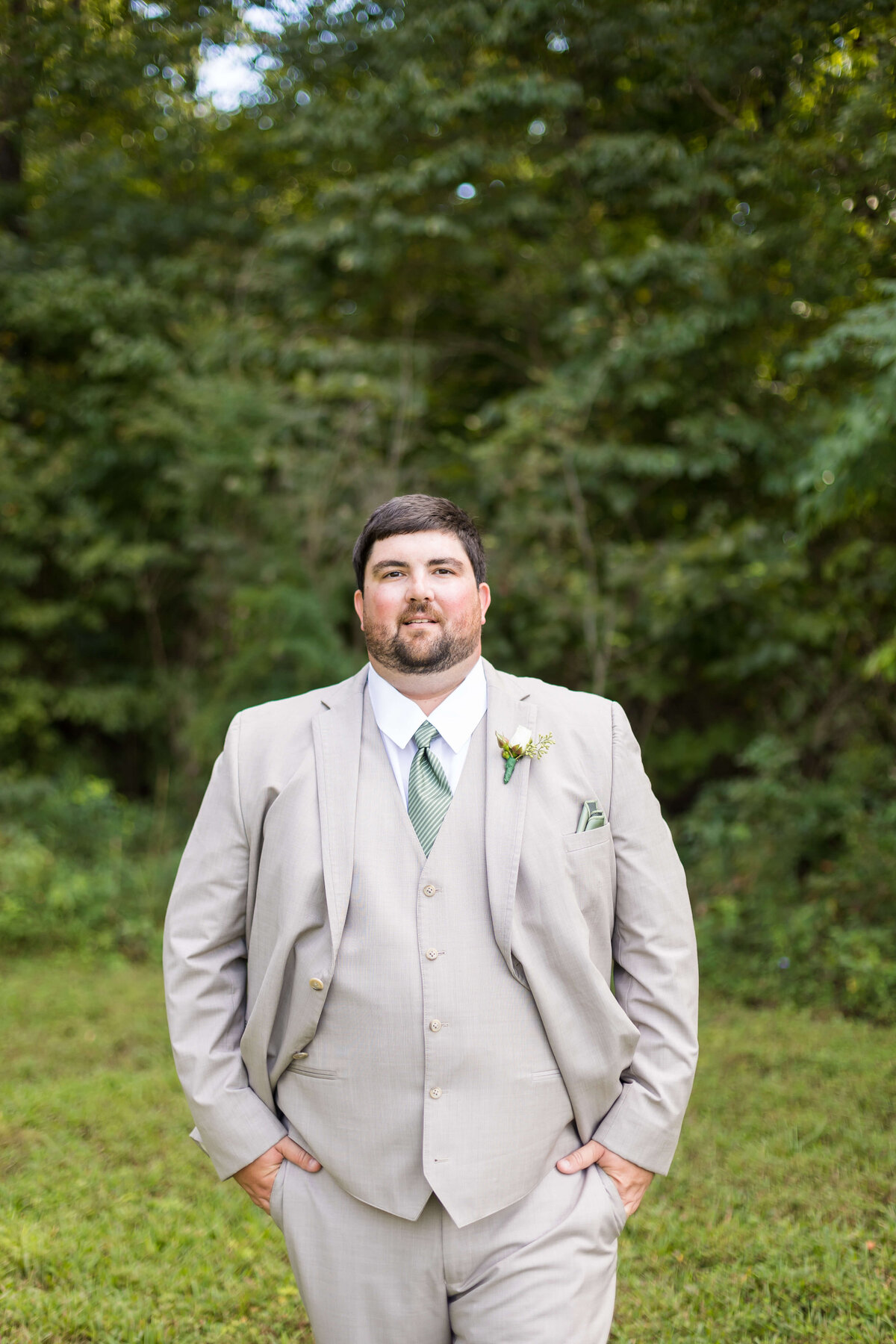 Groom portrait ar  The Barn at White Oaks, Murray, Kentucky