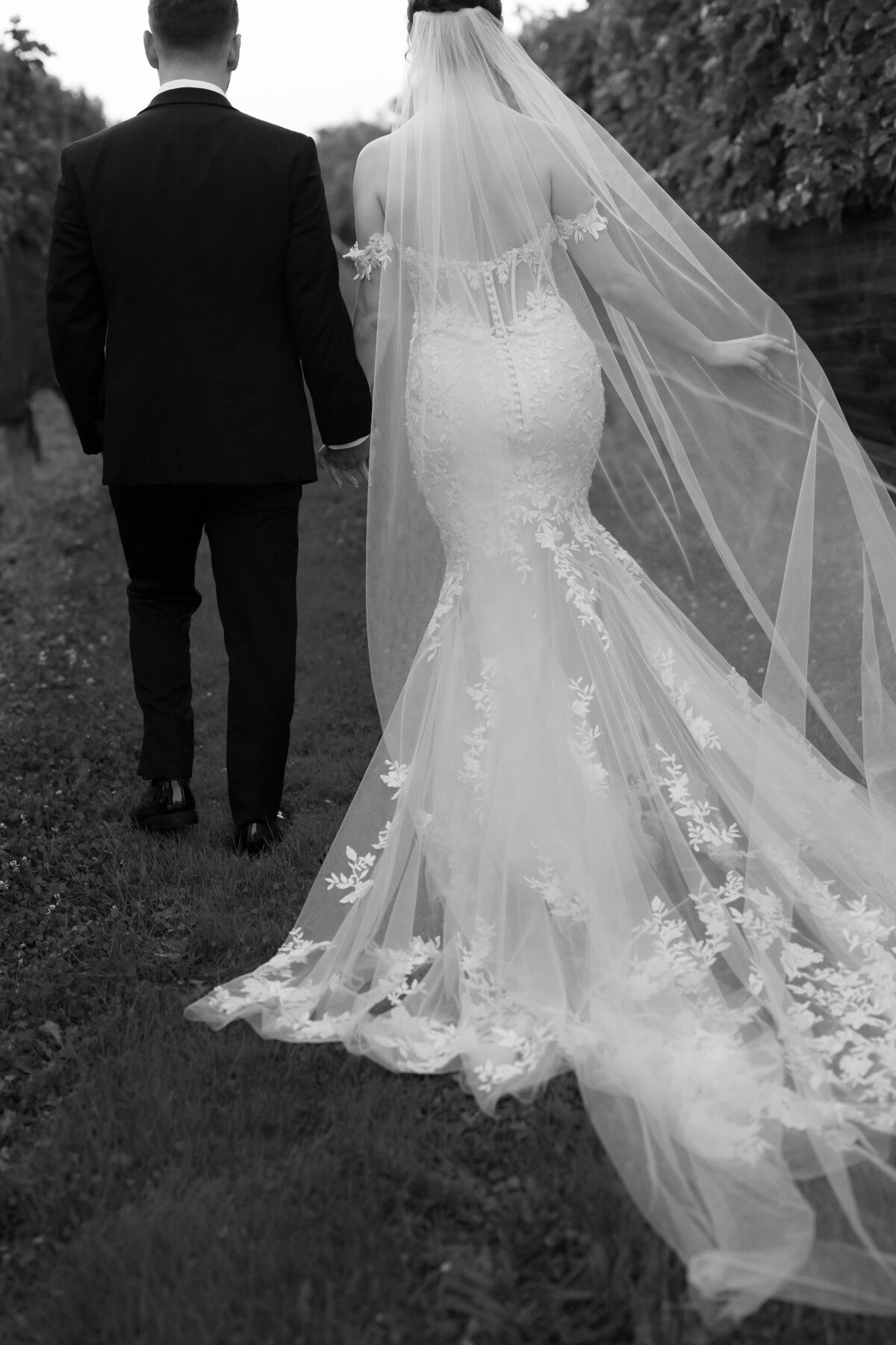 Wedding Portraits by Lisa Blanche Photography