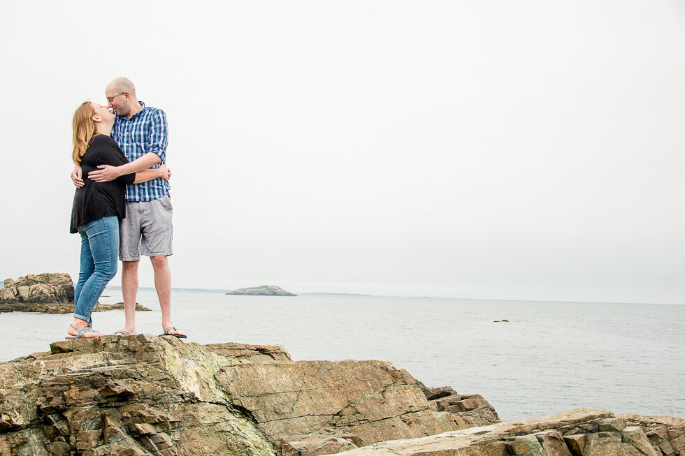gwendolyn-ruth-photography-alexis-torrie-engagement-massachusetts-nahant-beach-8