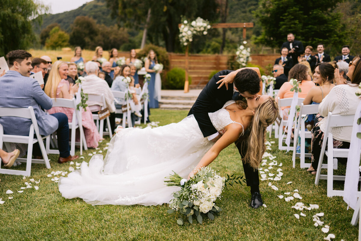mooncrest_media-emily-isaac-wedding-1446