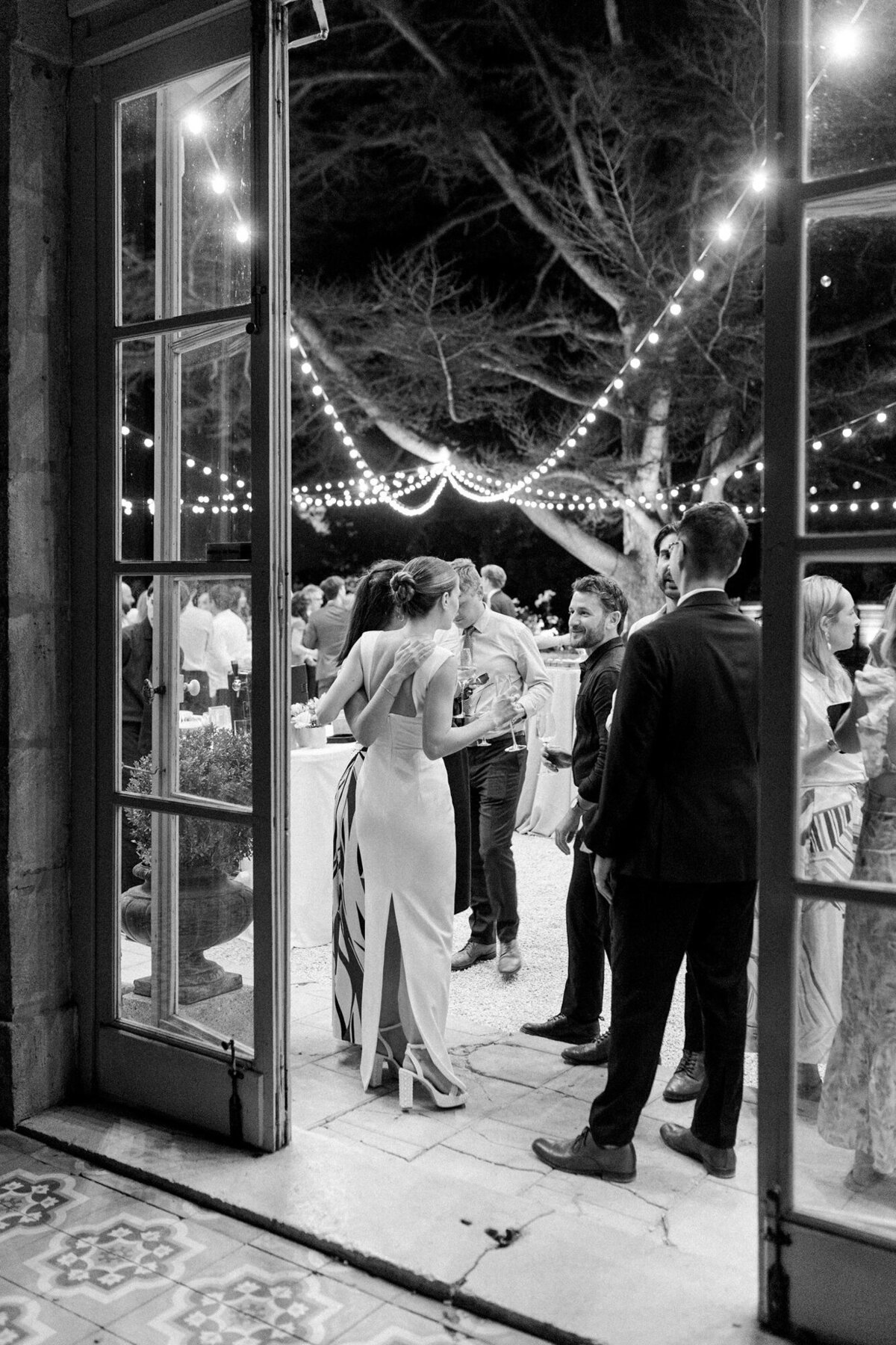 Maïlys Fortune Photography Husband Wife Wedding Weddings Photography France Switzerland Italy Timeless Dreamy Imagery Bilingual French English Destination Weddings Destination Wedding Provence French Riviera Paris Lake Como Tuscany127