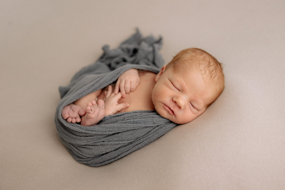 mary-wiebe-newborn-session (19)