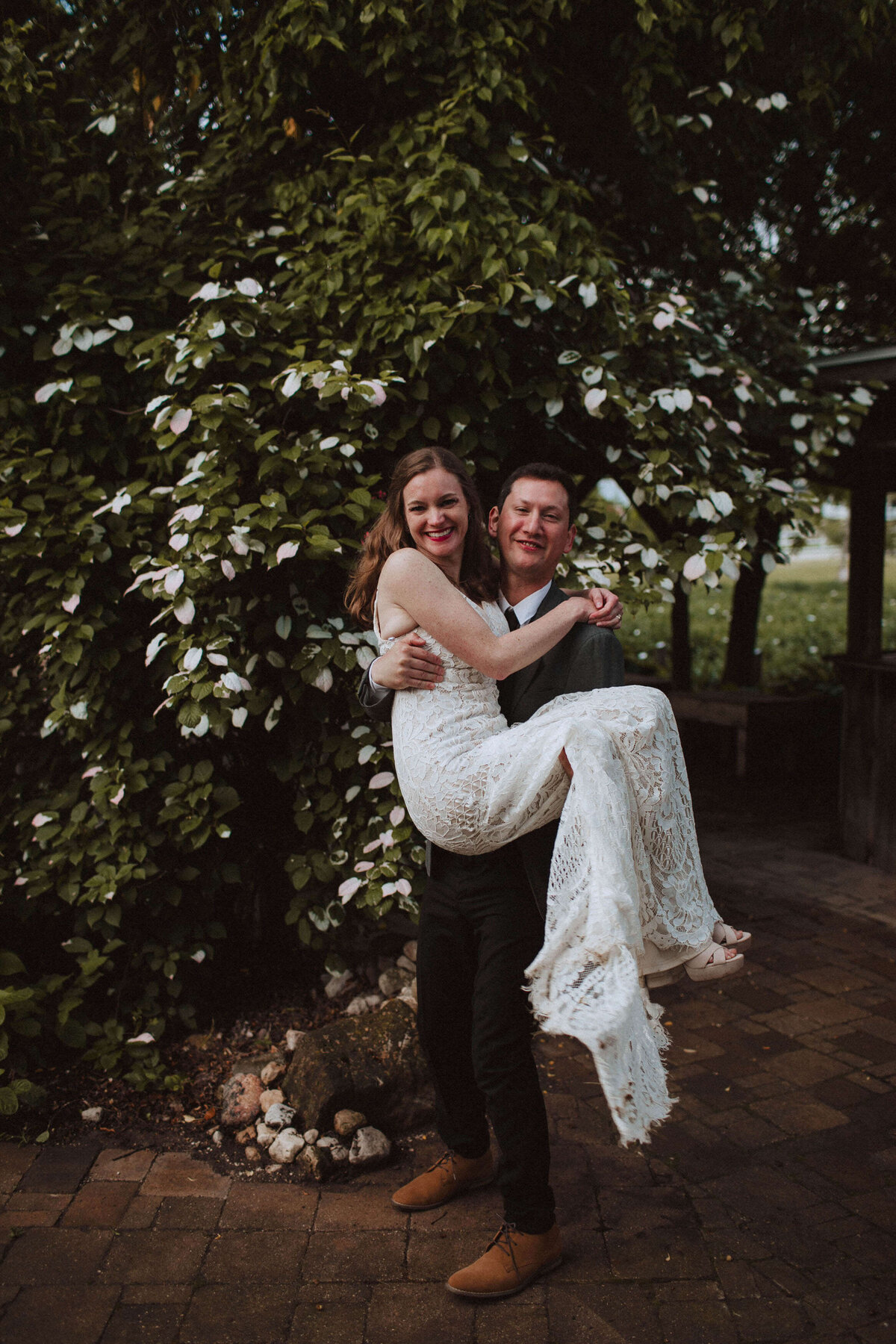 two-rivers-sepia-chapel-wedding-nikki-n-photography-334
