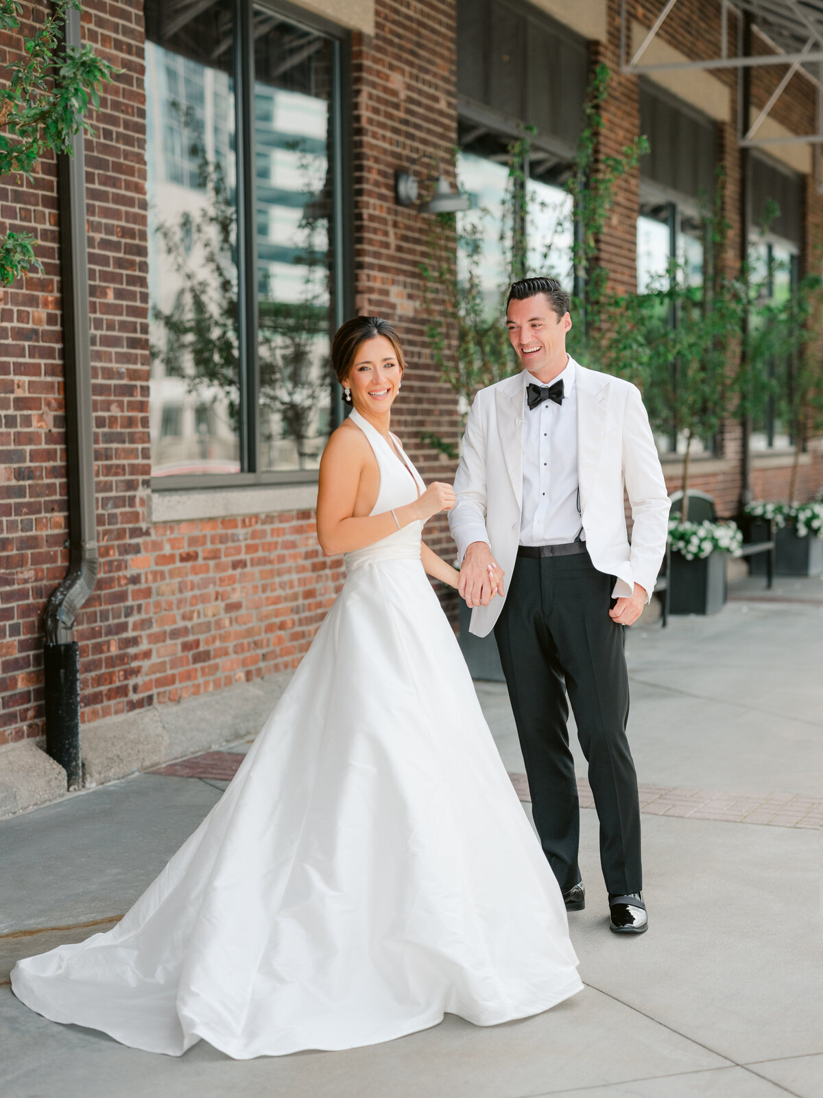 Lauren Kearns Photography Estate Wedding Photographer Biltmore Asheville North Carolina Swan House Atlanta Georgia Vanderbilt Newport Rhode Island Charleston South Carolina Florida New Jersey East Coast Engagement Couple Laurens-Favorites-70a