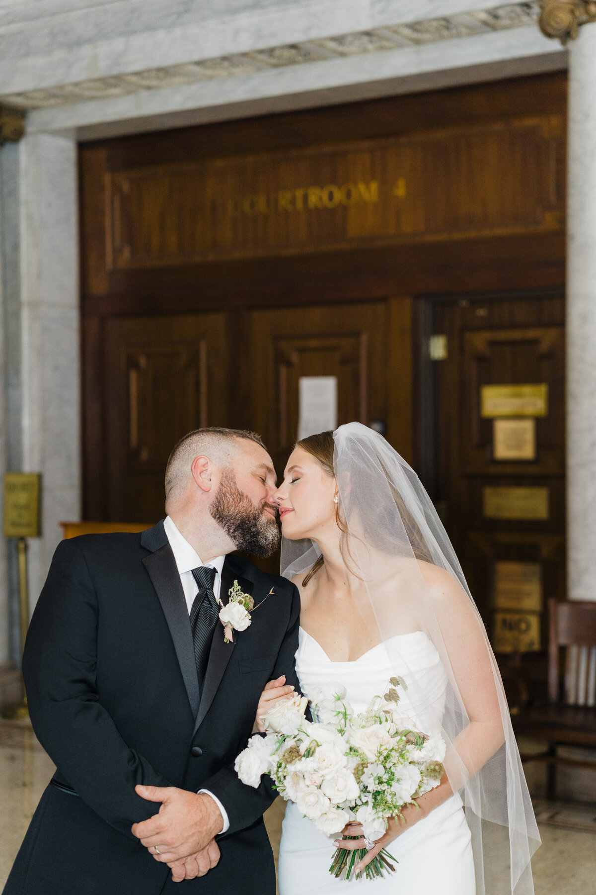 courthouse-wedding-pittsburgh-elopement