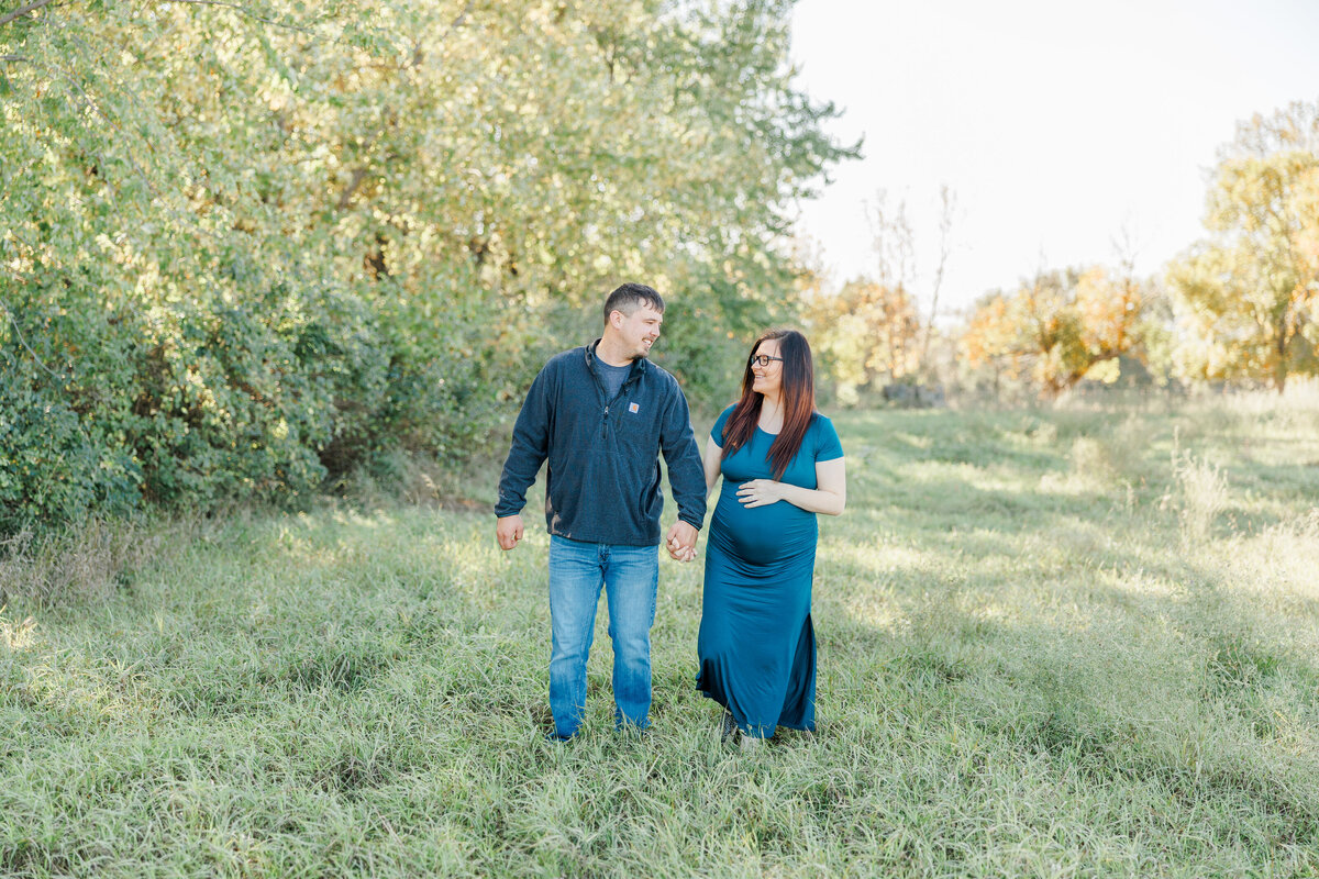 maternity-photographer-clear-lake-sd (5)