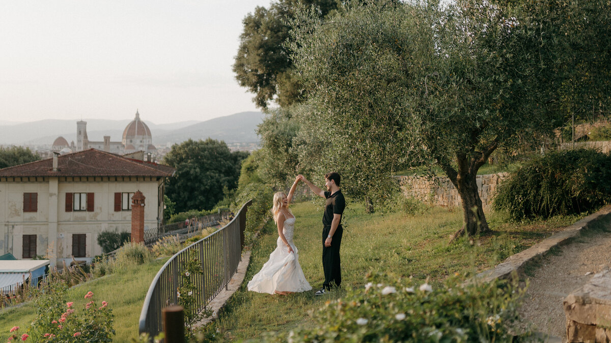 florence-italy-sunset-engagement-photos-49
