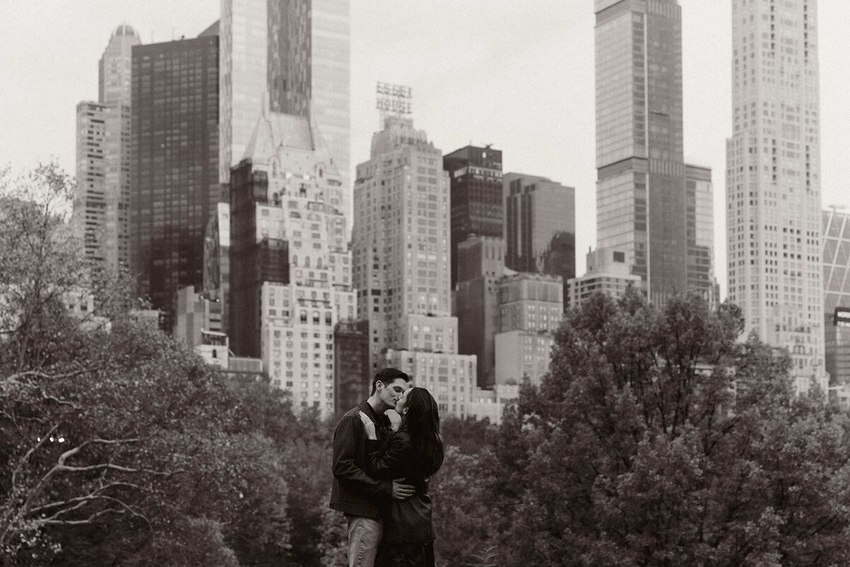 Heidi&ChrisEngaged-115