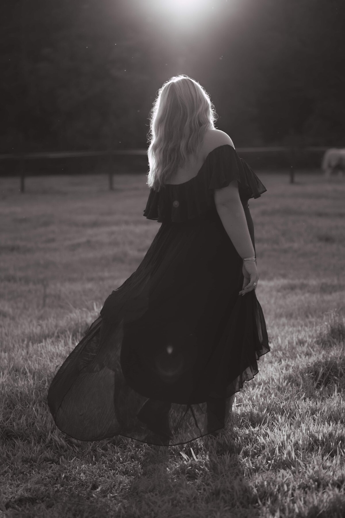 Emotive black and white portrait edited with Lunar Grain preset – heavy grain, low contrast, and raw film-inspired tones for timeless storytelling.
