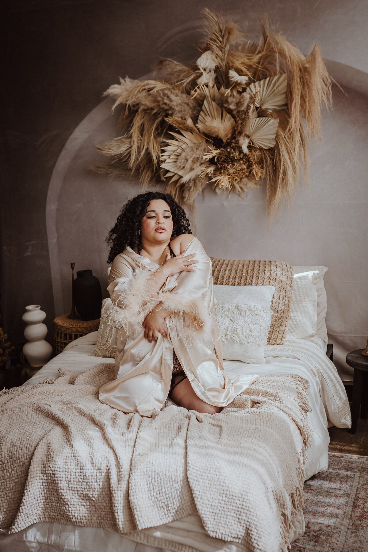 satin-and-curves-the-storyteller-studio-des-moines-storyteller-collective-photo-co