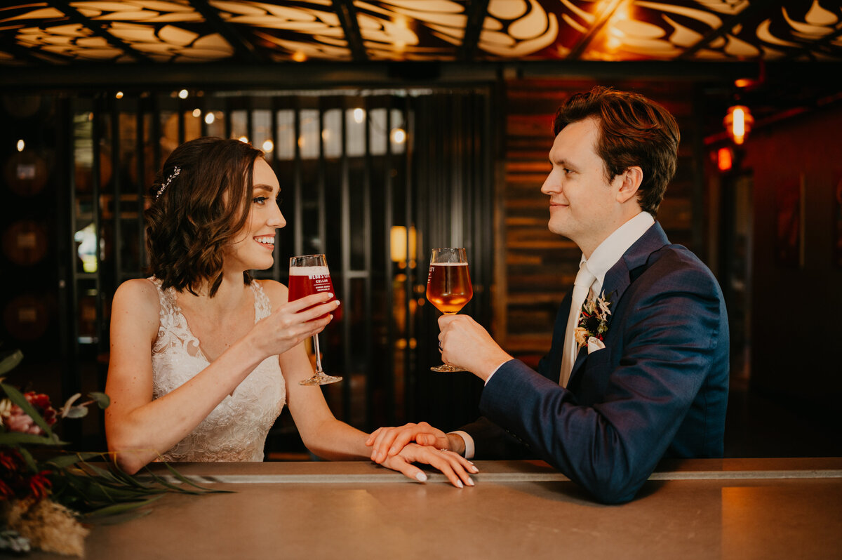 mariah-lacy-photo-tampa-elope-green-bench-chantilly-chic-celebrations-7