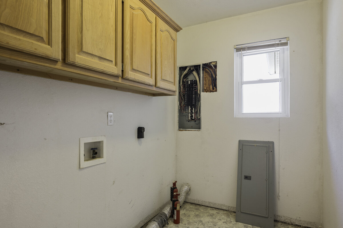 11087Chisum-15