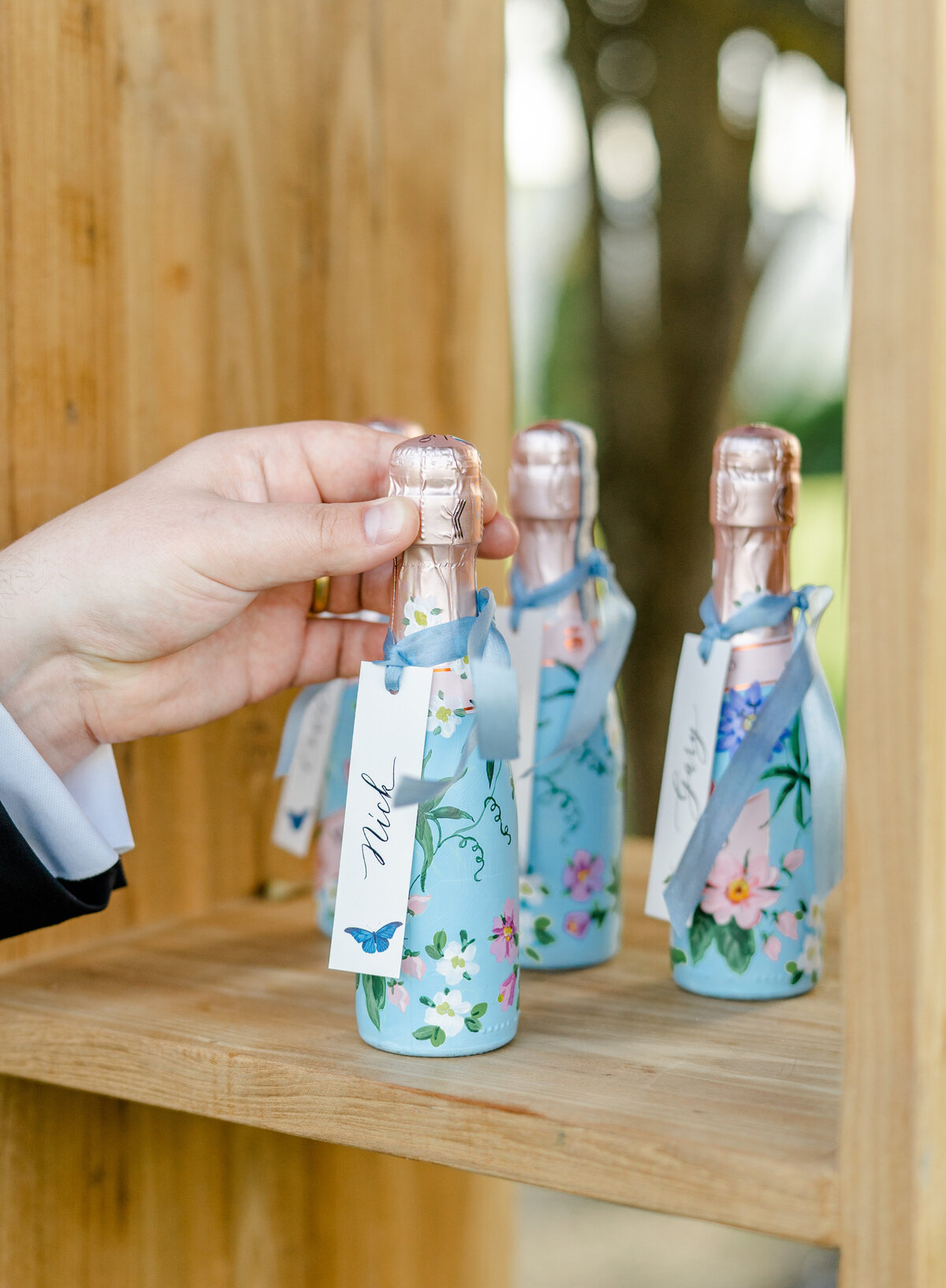 31-rebecca-yale-tuscany-floral-wedding-borgo-finocchieto
