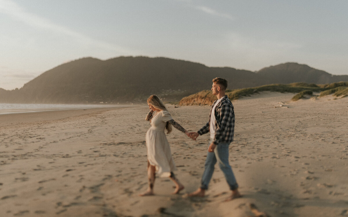 Oregon Coast Maternity Photos