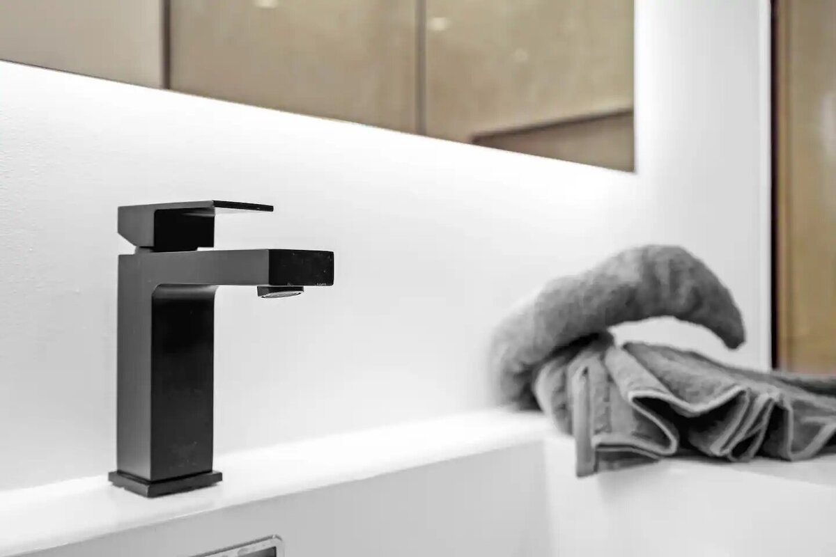Bathroom 3 (2)