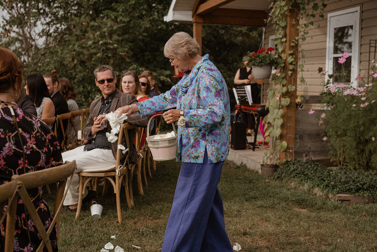 D--at-home-intimate-backyard-PEC-prince-edward-county-ceremony-08