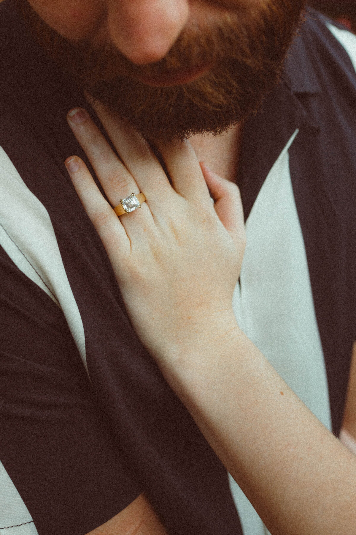 Columbia-Missouri-Engagement-Session-Downtown-Pizza-Date-240511-0031