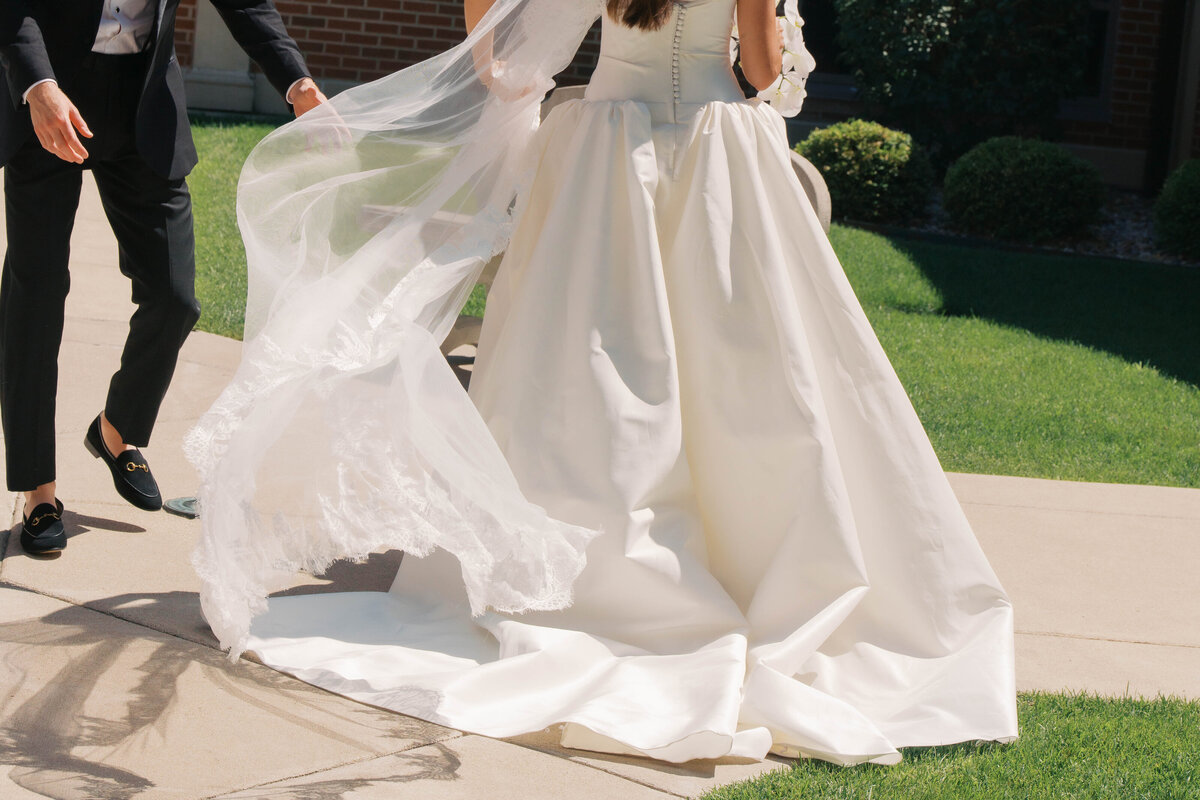 Elizabeth + Reid - Wedding - Wellfield Botanic Gardens  - Elkhart, IN - Wedding Photographer-16