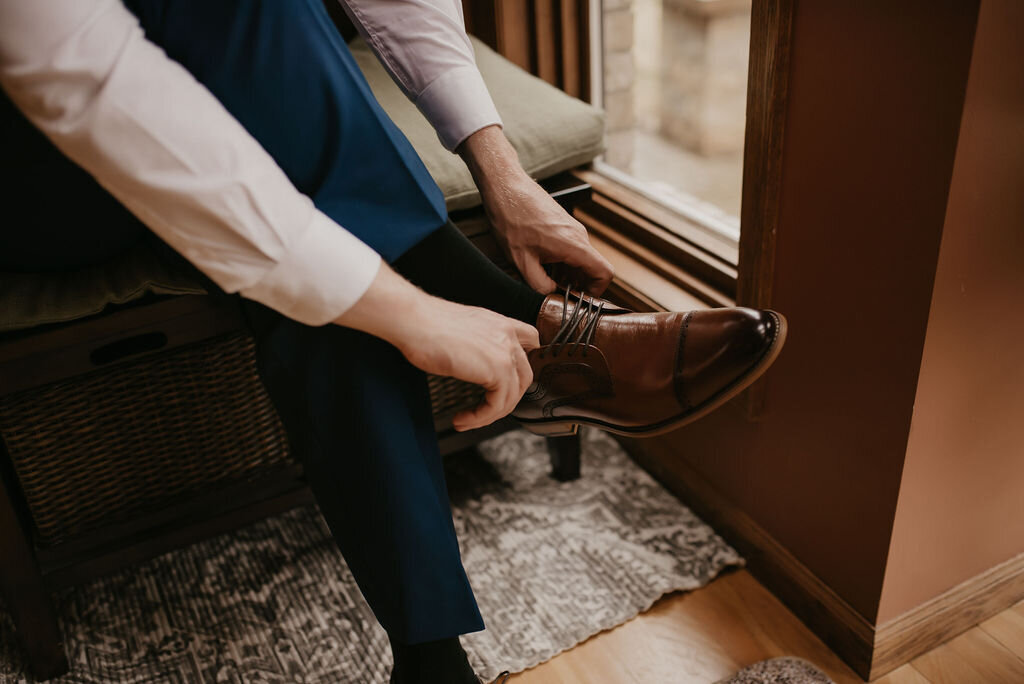 Vesper-and-Vow-Bemidji-Minnesota-wedding-and-elopement-photographer-coordinator-planner-leather-shoes-high-end-luxury